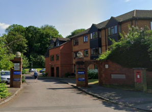 Dozens evacuated after extractor fan fire fills Maidenhead flats with smoke