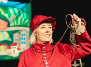 Hit Edinburgh Fringe show on the power of community visits South Street Arts Centre