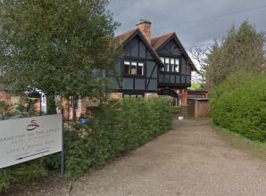 Plans for caf&eacute; and shop at Cookham Dean hotel draw resident objections