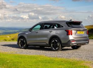 Reliable hybrid SUV that boasts impressive range