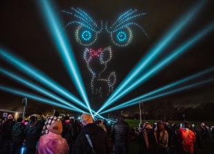 Thousands enjoy festive drone show at Royal Windsor Racecourse