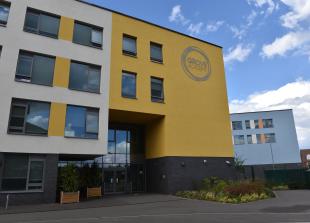 Staff member who brought fishing knife into Grove Academy spared teaching ban