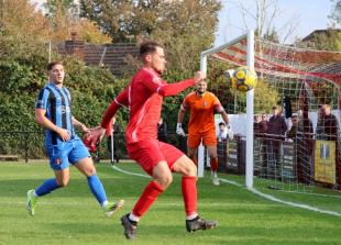 First-half frenzy sees Flackwell Heath throw away&nbsp;3-0 lead at Thame United