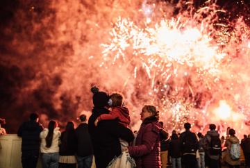 Ascot 'Fireworks Spectacular Family Raceday' returns this weekend