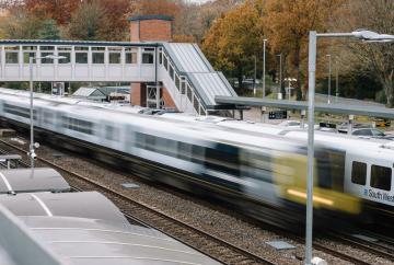 Windsor to London SWR passengers warned of major weekend disruption Windsor to London SWR passengers warned of major weekend disruption