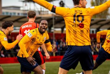 Davies hails Slough Town's&nbsp;'most complete performance of the season'