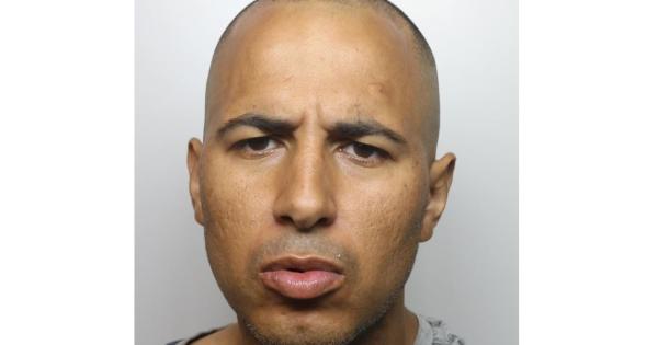 Slough man jailed for stealing credit card from a home and using it on High Street