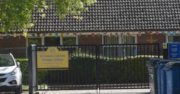 School building made of unsafe concrete to be torn down