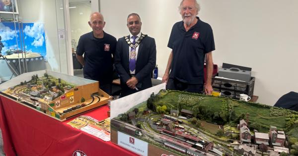 Hundreds attend to view railway layouts at first Slough Model Railway Exhibition
