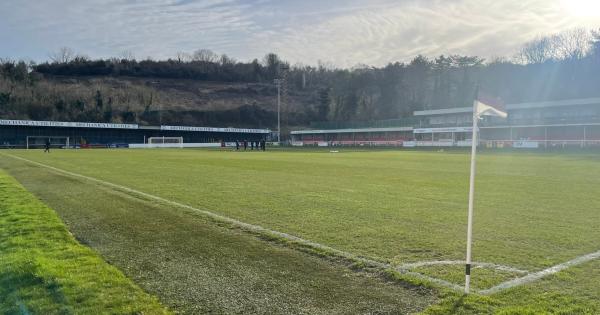 LIVE: Dover Athletic vs Slough Town