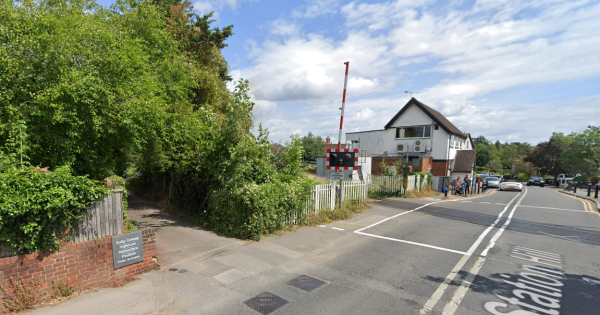 'Unacceptable' plan for Cookham homes by railway tracks refused over safety risk