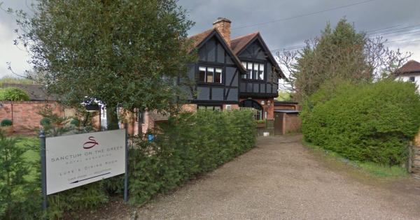 Plans for caf&eacute; and shop at Cookham Dean hotel draw resident objections