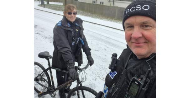 Chilling chase sees barefooted bike thief pursued through snow