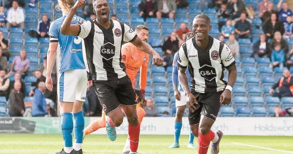 Maidenhead United produce stirring away win over league leaders Chesterfield