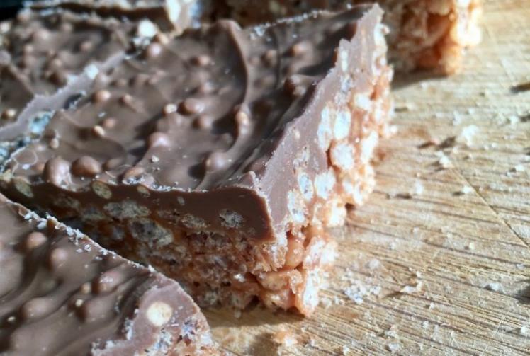 Feeding Time Blog: No-bake Mars bar slice