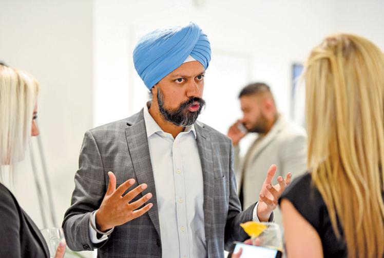 Slough MP  urges  Government to deliver funding for Western Rail Link to Heathrow 