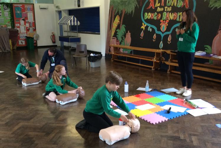 Maidenhead school children taught crucial first aid lessons