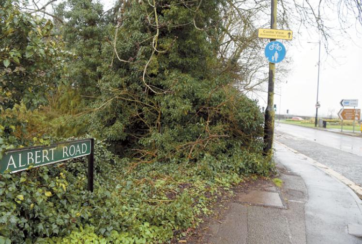 Public notices: Applications for 125-year land lease and 5 homes in Stoke Poges