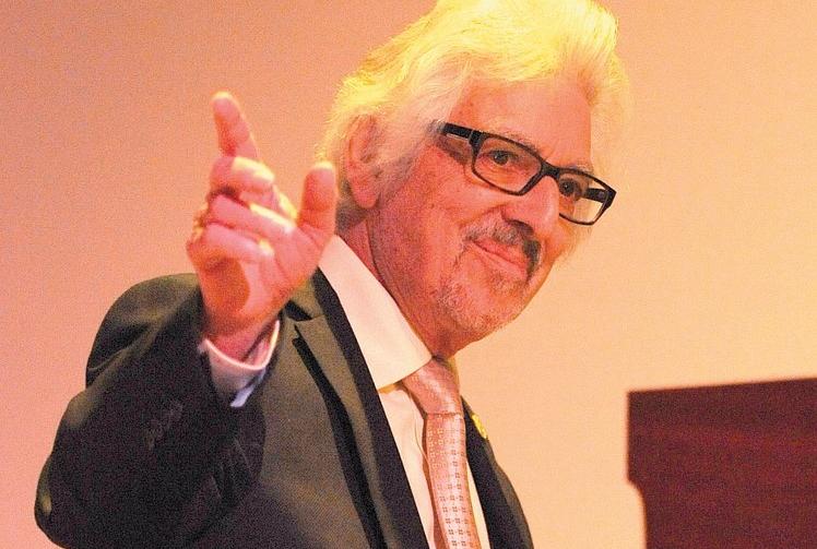 Tributes paid to 'humble' Bray music legend Laurie Holloway
