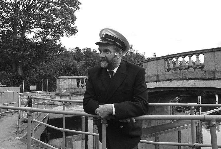 A life on the river: tributes to Maidenhead lock keeper Bill Stacey