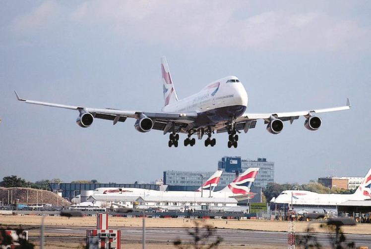 MP signs letter backing Heathrow expansion