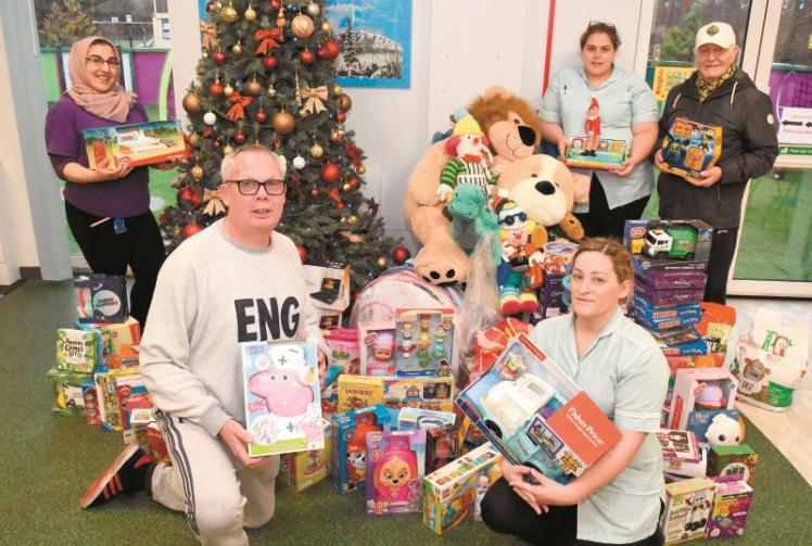 Britwell man continues 42-year tradition with present giveaway at Wexham Park Hospital