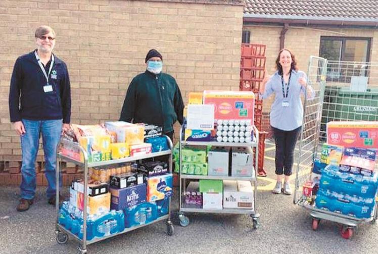 Stoke Green CC cricketers bowl in with food and drink for NHS staff at Wexham Park Hospital