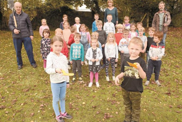 Louis Baylis Trust donation helps boost Twyford community bulb planting project