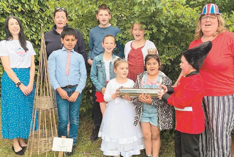 Farnham Royal school buries time capsule to mark 200th anniversary