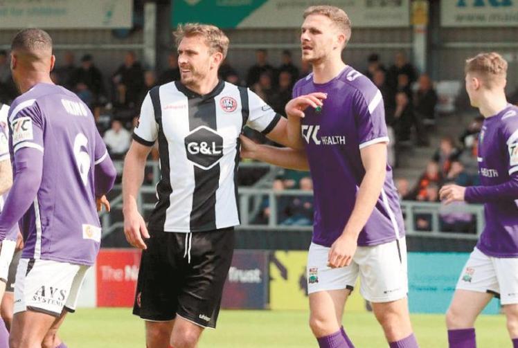 Magpies look to be all but safe after battling back against the Bees