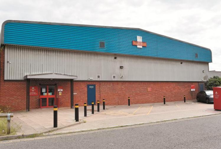 Royal Mail cuts opening hours at Maidenhead Delivery Office Photo 1