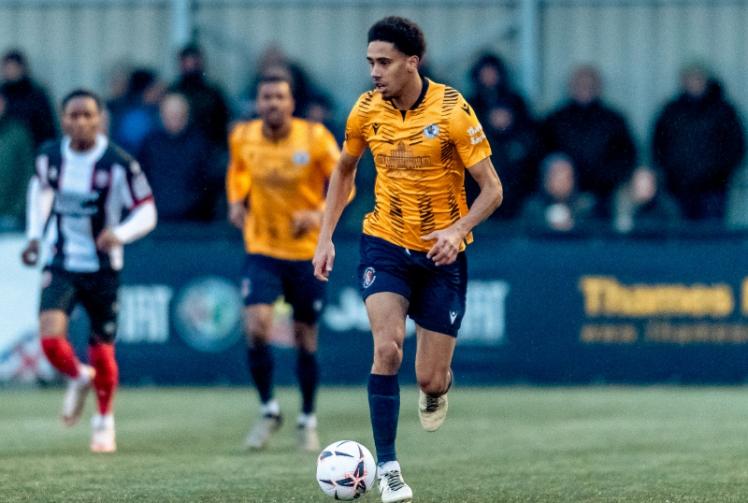 Rebels midfielder Chambers-Parillon joins Southend United&nbsp;for an undisclosed fee