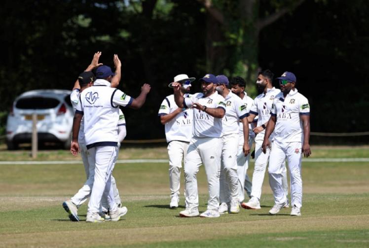 Burnham hold nerve to crush Reading as Ickenham keep up the pressure
