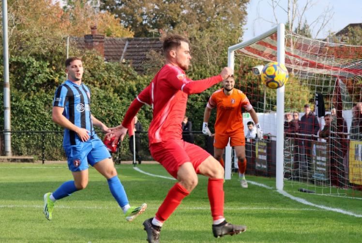 Flackwell Heath get back on track with second straight league win