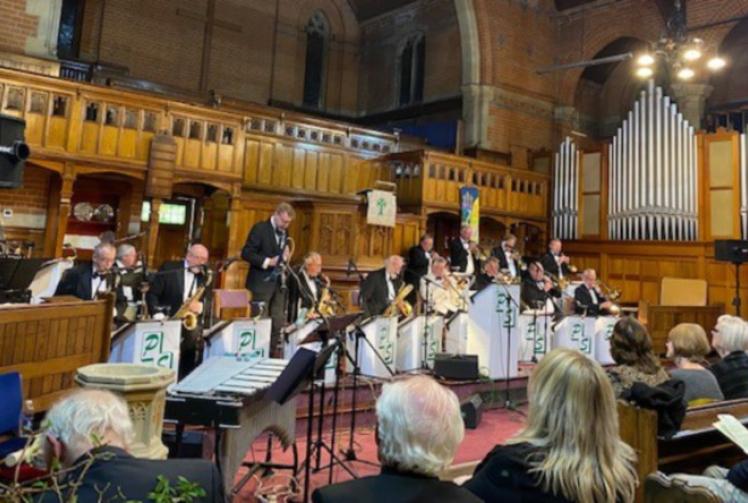 Jazz musicians and friends end on high note at age 94