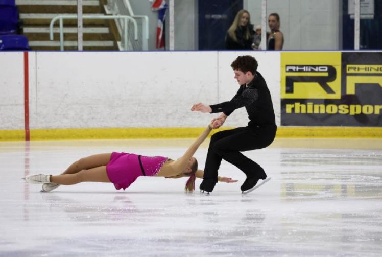 Skating sisters who just love to learn new tricks