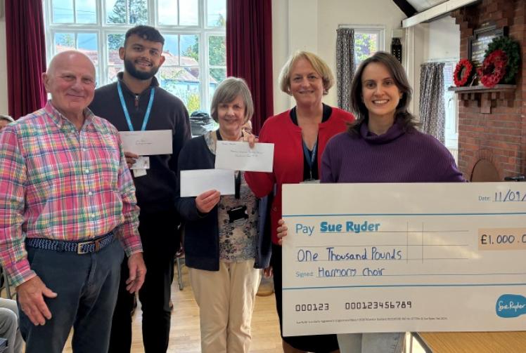 Choir gifts charities share of £2,250