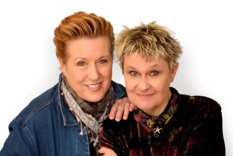 Veteran singer-songwriters bring favourites to club